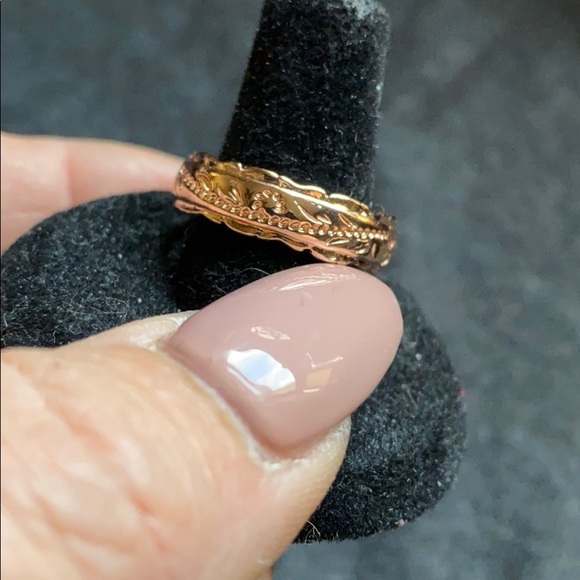 NWOT Rose Gold Tone Ring - Picture 2 of 5